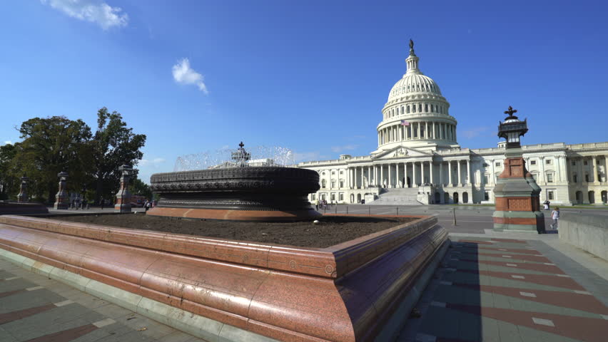 Us Capitol building with fountain - October 2016. Washington DC, United States