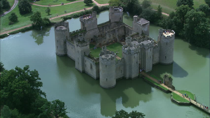 Bodiam Castle image - Free stock photo - Public Domain photo - CC0 Images