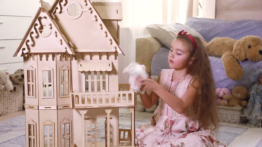 little girl doll house