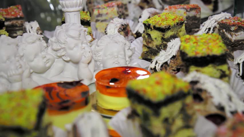 Candy bar. Small cakes for candy bar. Small cakes. Sweet bakery. Wedding cakes on candy bar 