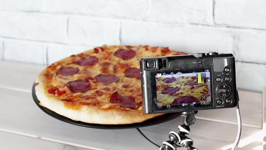 making, filming food, pizza footage, blog, behind camera, cameraman pov