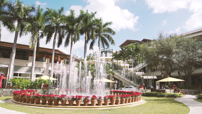 Coral Gables shopping Center fountain