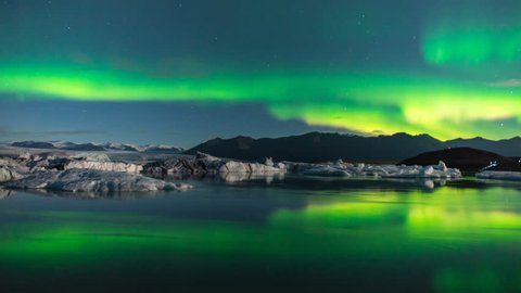 ICELAND - Timelapse of amazing northern lights at Glacier Lagoon / Jokulsarlon Stockvideó
