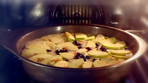 tasty sweet apple cake, cooked in the oven. Time lapse, 3840x2160, 4K