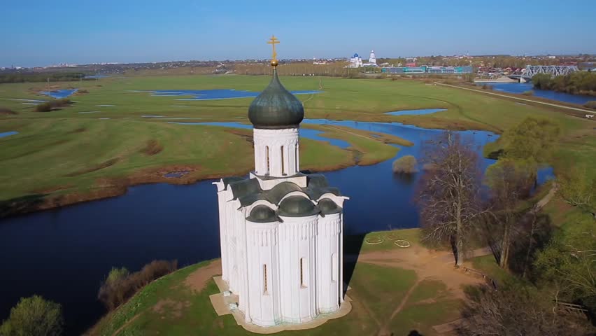 Покровская Церковь на Нерли зимой