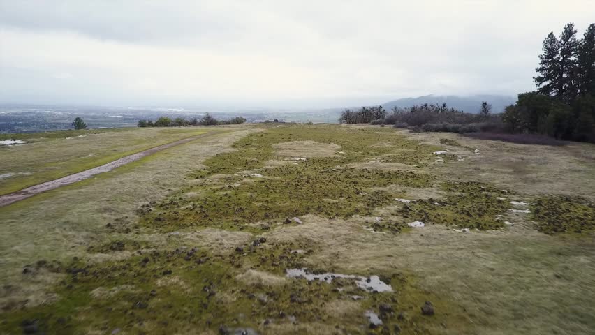 Drone video of Table Rock and the Rogue Valley in Southern Oregon