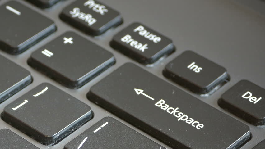 Backspace что делает. Кнопка Backspace на клавиатуре. Что такое Backspace на клавиатуре компьютера. Клавиатура кнопка баксеейс. Клавиша бэкспейс на клавиатуре.
