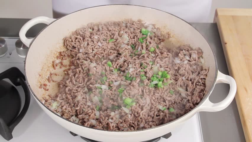 Mixing Browned Minced Meat with 스톡 동영상 비디오(100% 로열티 프리) 2449499 | Shutterstock