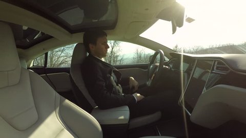 Autonomous Tesla Car February 2016 Stockvideos Filmmaterial 100 Lizenzfrei 24380135 Shutterstock