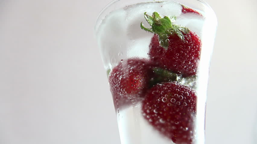 Strawberry mojito drink with splash, Strawberry mojito cocktail rotation