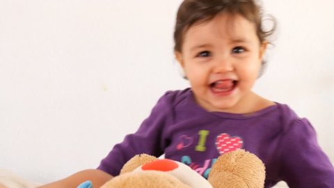 4k Adorable Baby Playing Happy Video De Stock 100 Libre De Droit Shutterstock