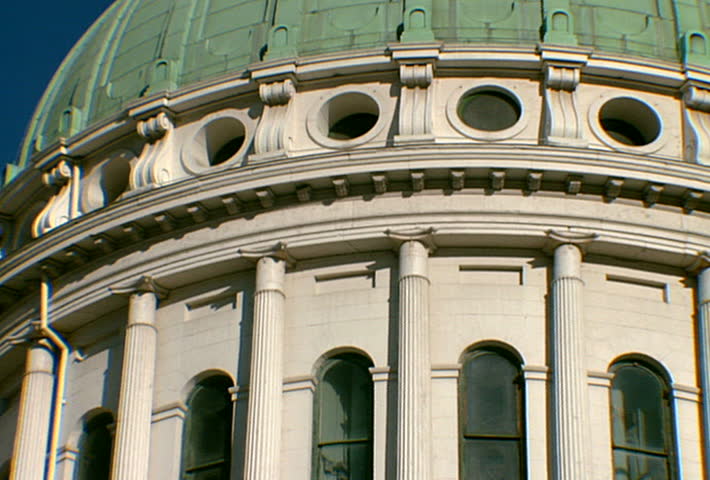 ST LOUIS - Circa 2002: Facade of the Old Courthouse in St Louis in 2003