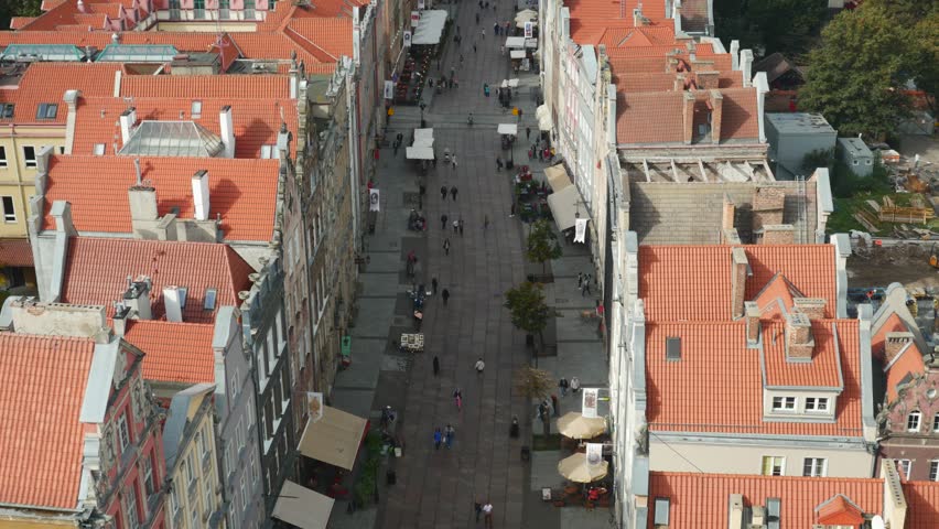 Poland, Pomeranian Voivodeship, Gdansk, Old Town, Elevated view of the Long Street