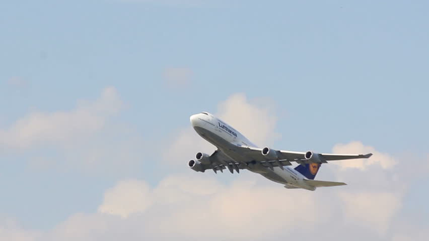 FRANKFURT - JULY 4: Lufthansa Boeing 747 airplane takes off from Frankfurt