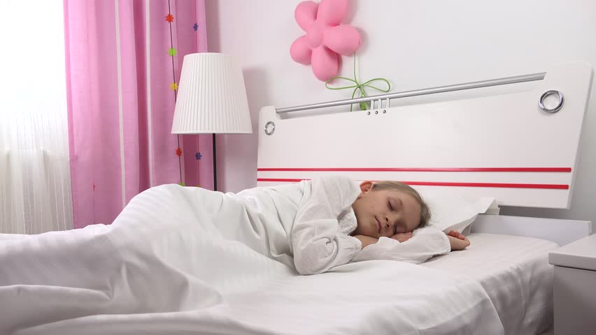 kids sleeping bed