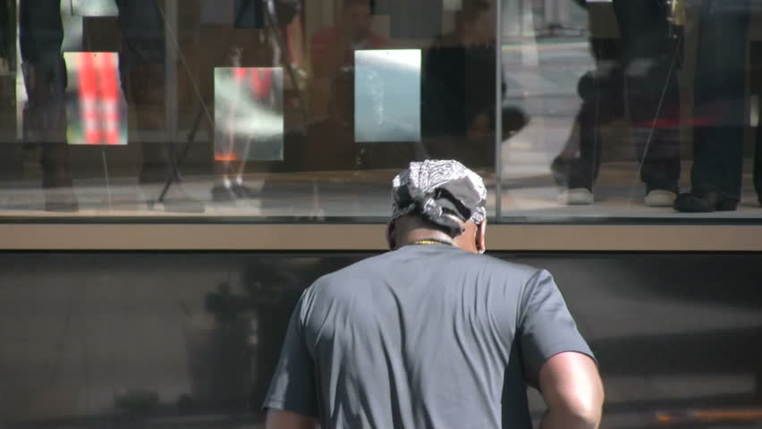 Street Performer drums