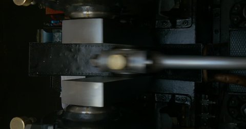 Steam engine crankshaft and connecting rod