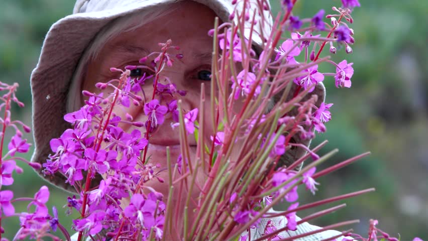 Women with flowers