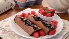 Delicious chocolate pancakes with berries, how to make it