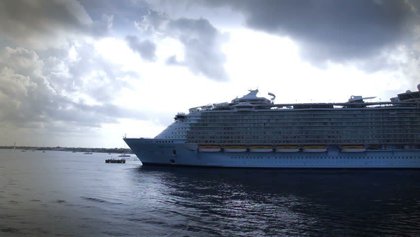 COZUMEL, MEXICO - July, 2012 The cruise ship, Oasis of the Seas, docked at