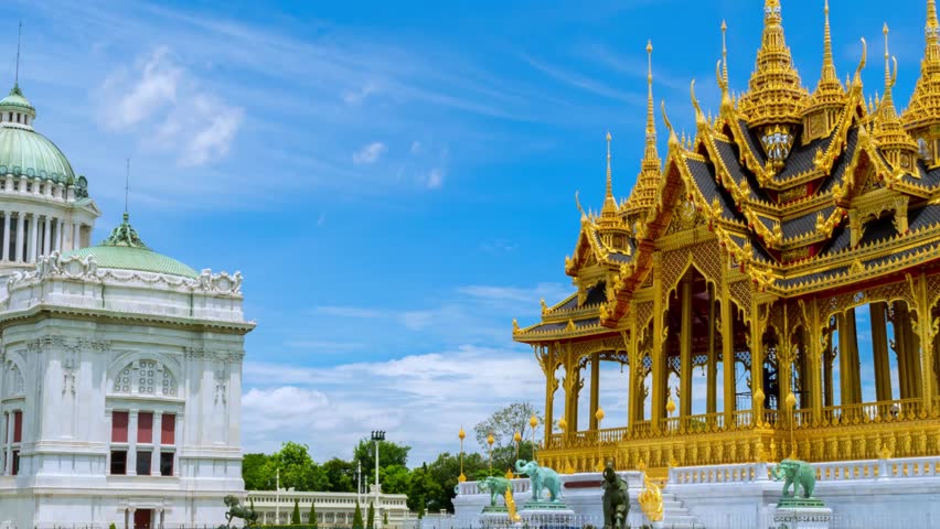 Zoom out. The Ananta Samakhom Throne Hall and Borommangalanusaranee Pavilion, The Ananta Samakhom Throne Hall is a major tourist attraction in Bangkok, Thailand.(public place)