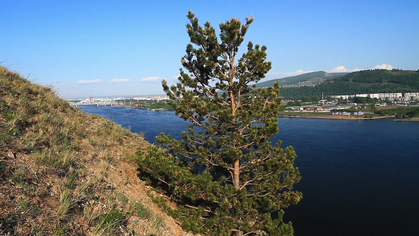 A city on the bank of the river.