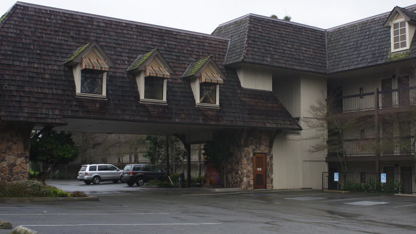 Portico of an inn in Grants Pass, Oregon