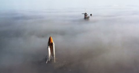Стоковое видео: Space Shuttle Challenger Ready for Launch with Fog Animation, 4K some elements furnished by NASA images 