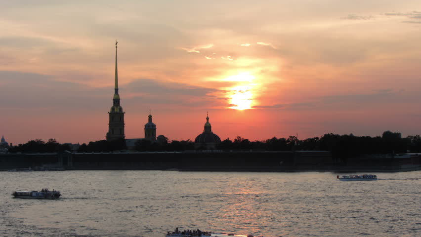 Sunset over Peter and Paul fortress in Saint-Petersburg, Russia - timelapse