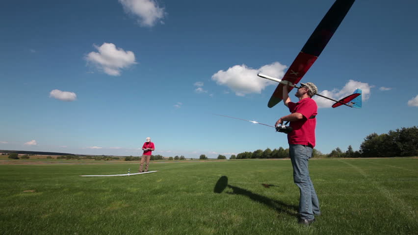 Man launches into the sky RC glider, assembly series launches