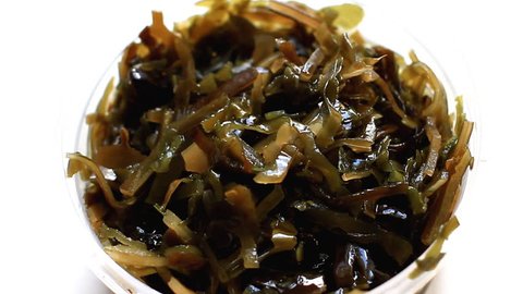 Fresh seaweed in bowl