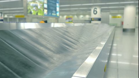 High quality video of luggage carousel at the airport in 4K