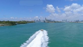 Chasing a speedboat in Miami 4k 60p