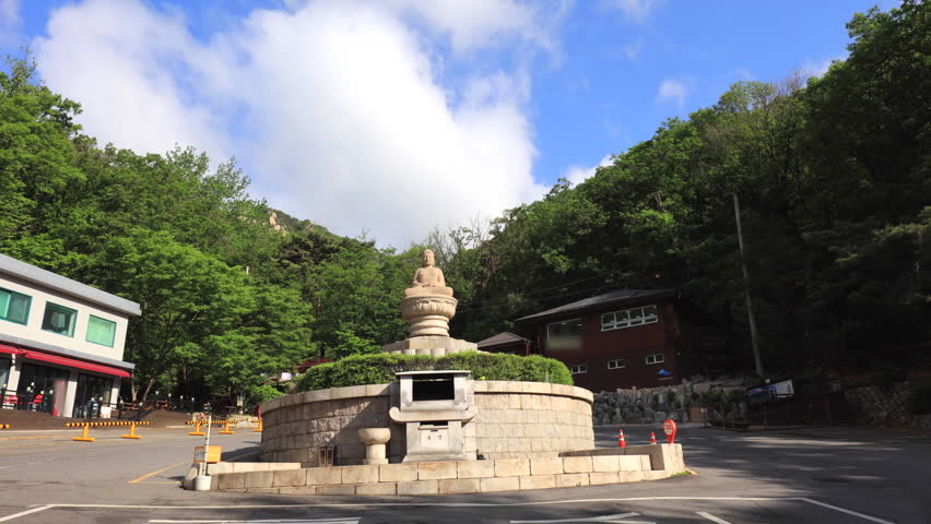  Time Lapse Buddha Statue at Bukhansan National Park Seoul, South Korea.