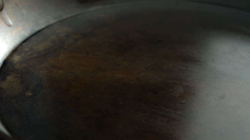 4k. Black Oil Paint Texture 库存影片视频（100% 免版税）1013880203 