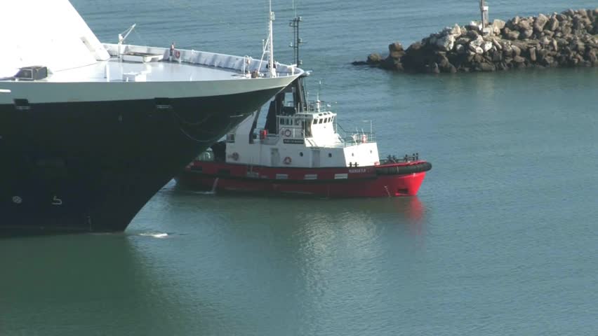 NAPIER, NEW ZEALAND - CIRCA FEBRUARY 2012: Cruise ship coming into dock at Port