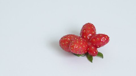red  strawberry rotate