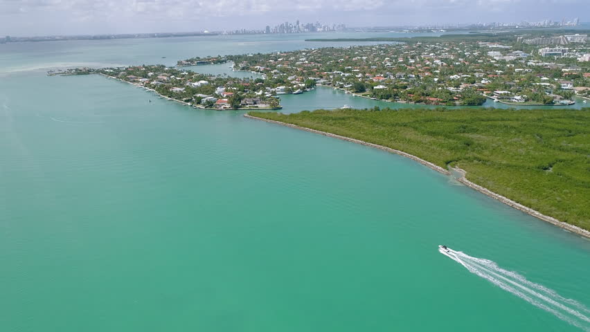 Motor Boat Florida Keys Aerial View Near Miami - Key Biscayne