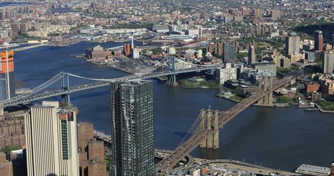 4K UltraHD Aerial view of Brooklyn and Manhattan Bridges