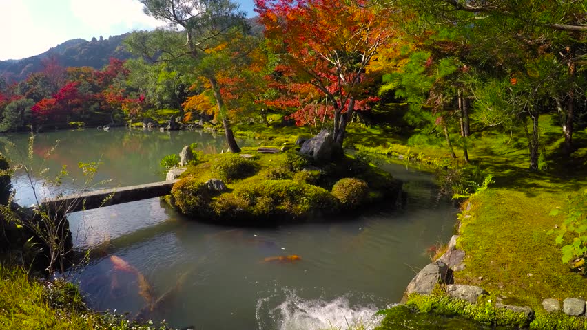 Autumn at the lake of tenryu-ji temple in Arashiyama, Japan
