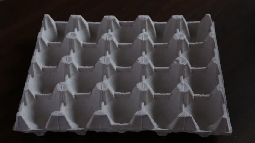 Eggs loopable animation. Appearance and disappearance of eggs in egg carton