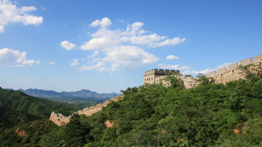 the Great Wall with motion white cloud, time lapse