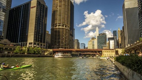 Time Lapse of the Chicago River (24 FPS)