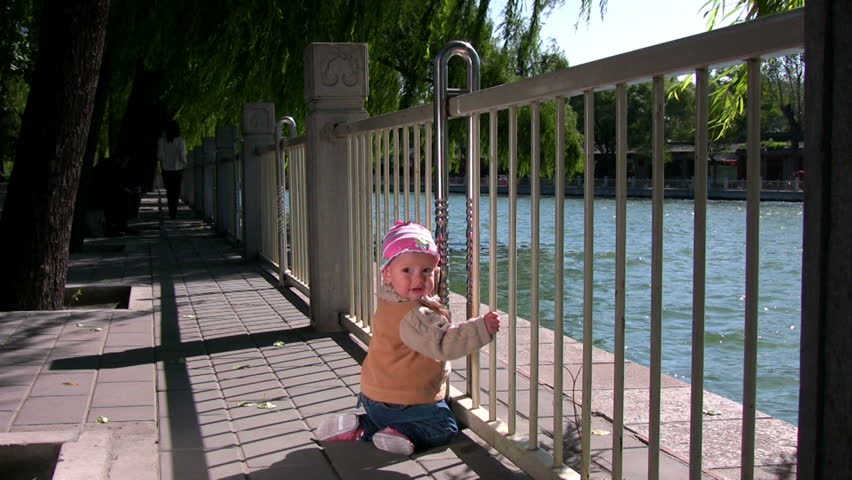 girl on the nature 4      HouHai park BeiJIng, China  