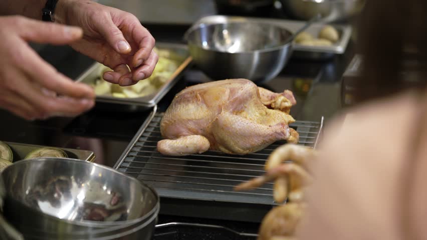Cooking Chicken at the Kitchen 스톡 동영상 비디오(100% 로열티 프리) 28431199 | Shutterstock