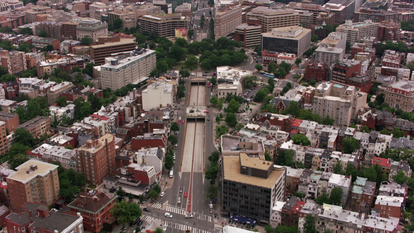 Washington, D.C. circa-2017, Flying up Connecticut Ave. over Dupont Circle to White House. Shot with Cineflex and RED Epic-W Helium. Royalty-Free Stock Footage #28498396