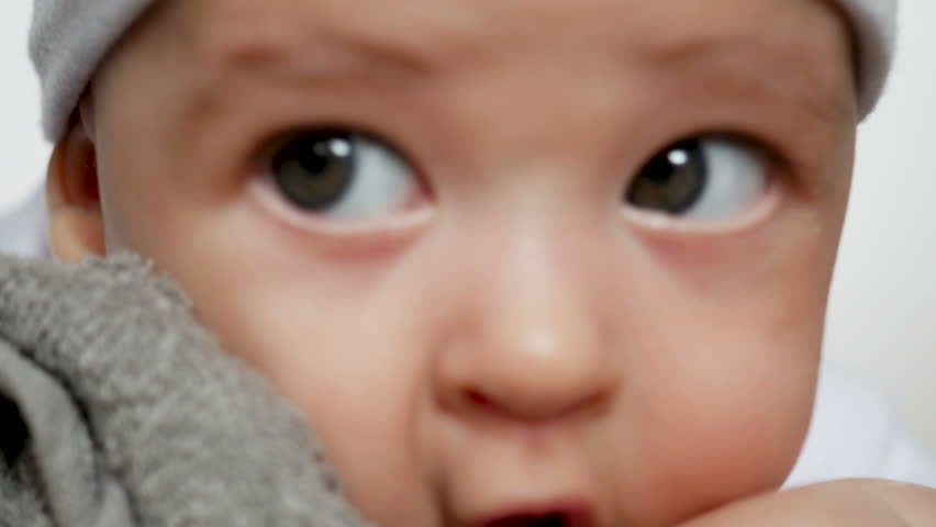 newborn gray eyes