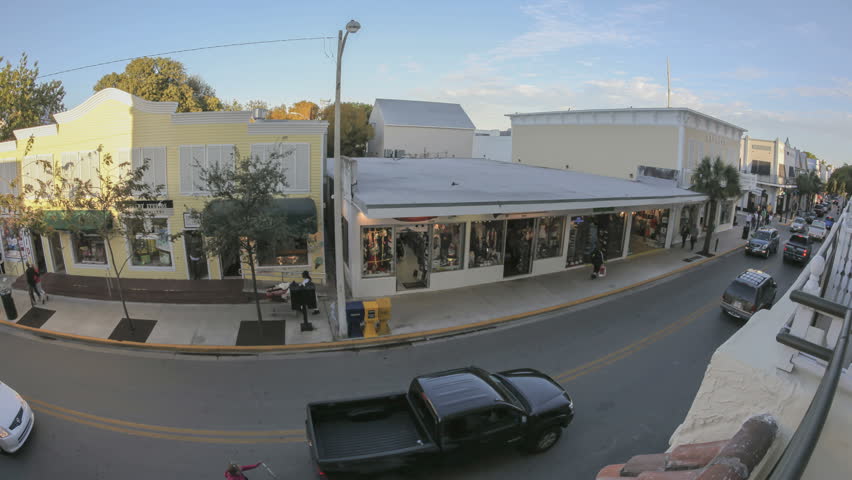 KEY WEST, FL, USA, JAN 08, 2009: Timelapse of Traffic and people shopping on
