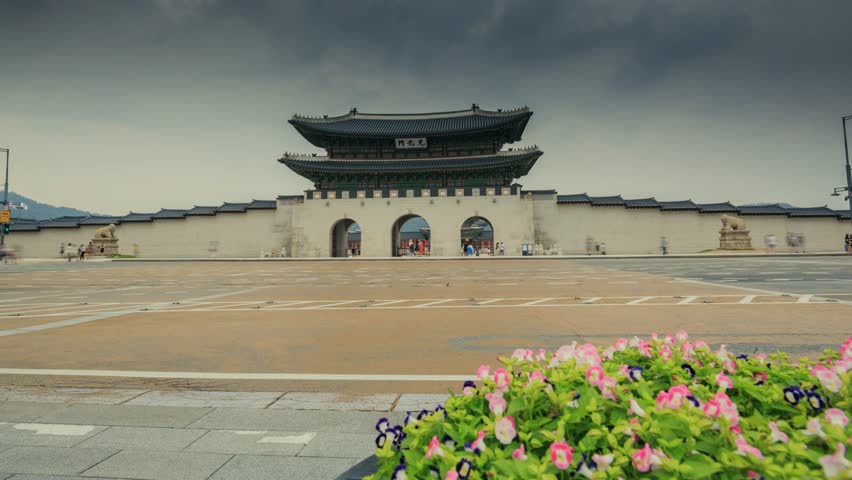 Video time lapse 4K Gyeongbokgung Palace landmark of Seoul South Korea