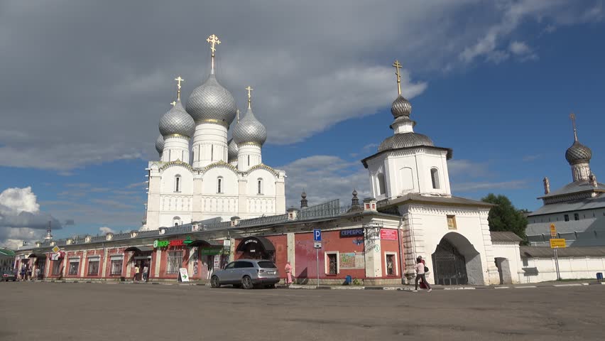 Соборная площадь ростов великий фото